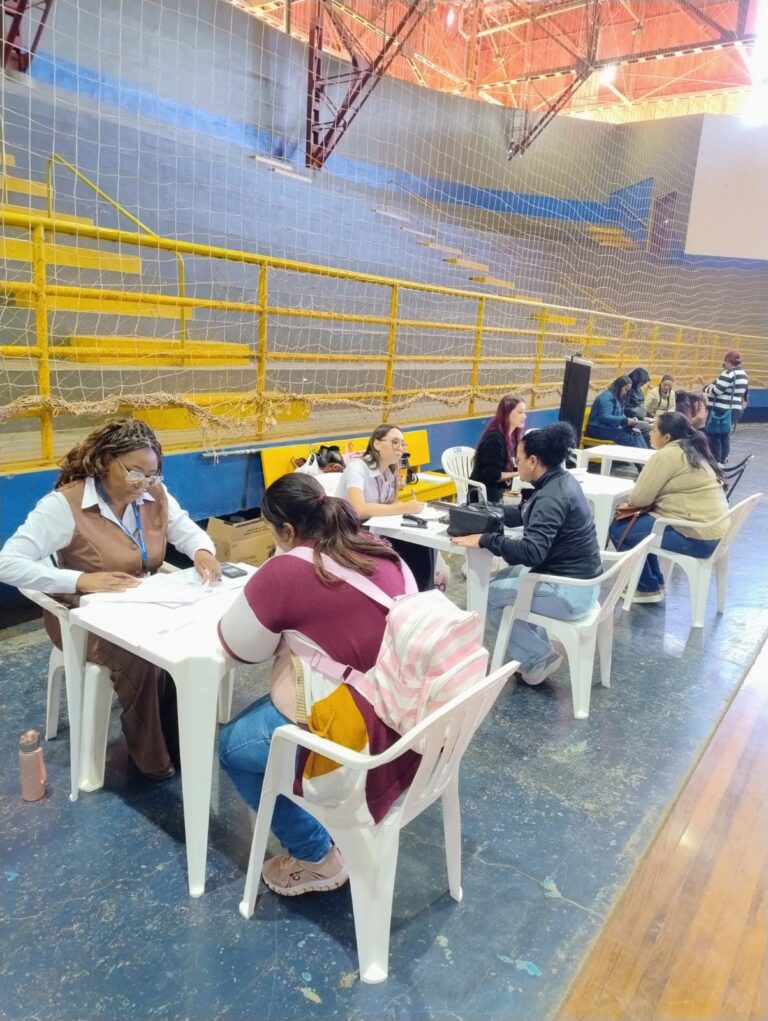 Agência do Trabalhador intermedeia mais de 250 atendimentos em processo seletivo do Supermercado Almeida