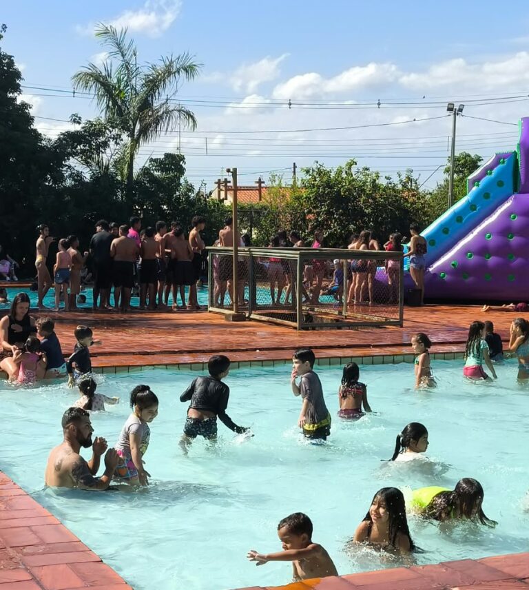 Festa das Crianças Movimenta Piscina Pública de Porecatu com Muita Diversão e Alegria